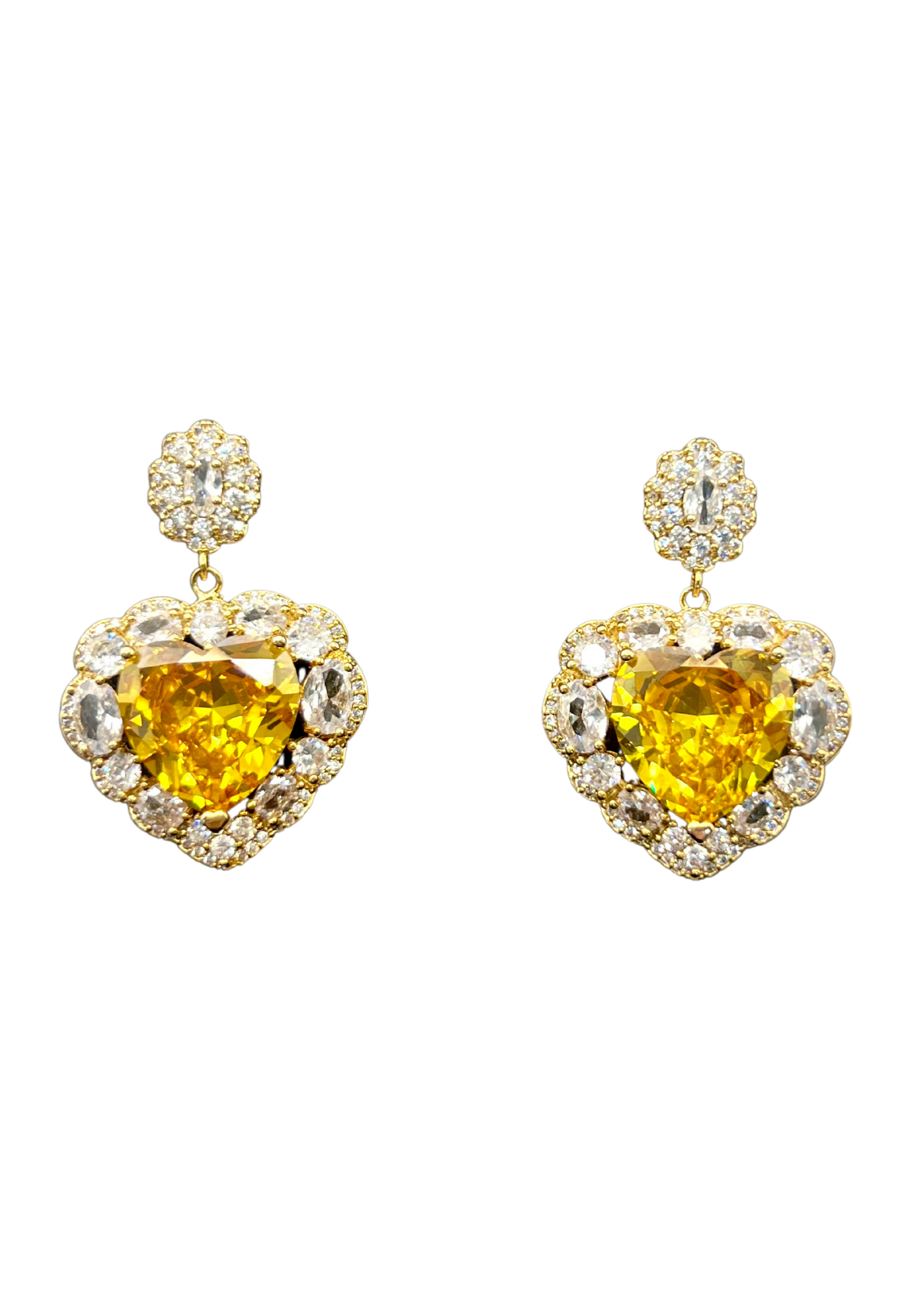 Crowned Heart – Royal Heart-Shaped Zircon Earrings in Gold