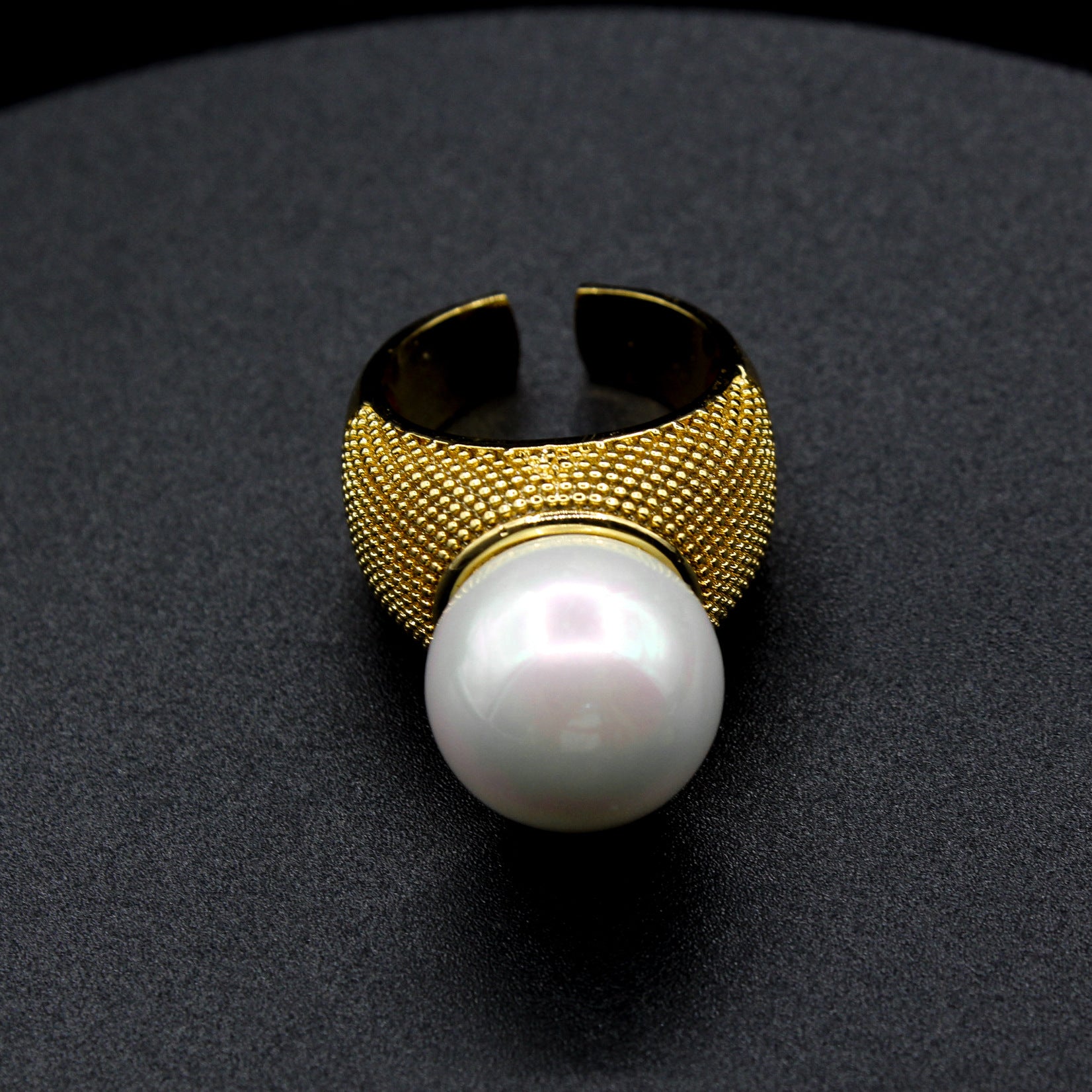 Cross-border New Pearl Rings and Earrings Summer Niche High-end Fashion Retro Exquisite Index Finger Rings Wholesale