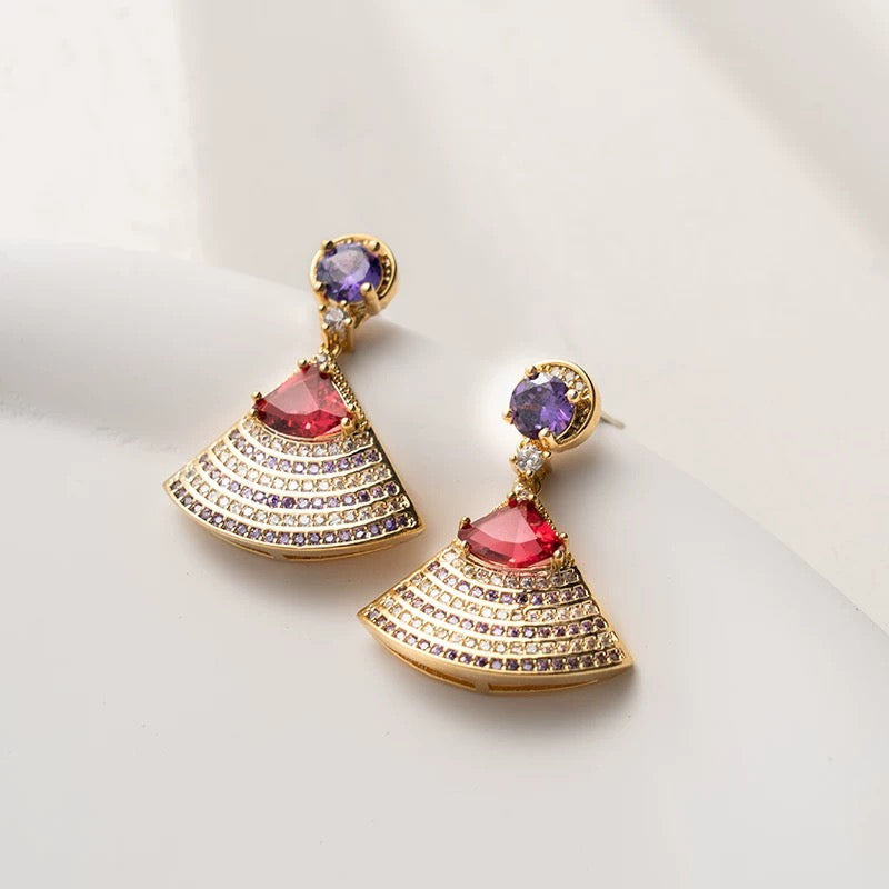 Fan of Light Gemstone skirt pendant