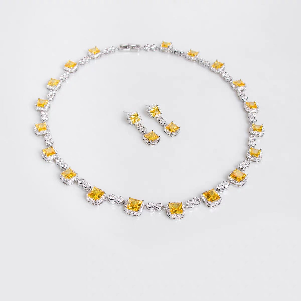 Minimalist Square-Cut Zircon Jewelry for Formal Events