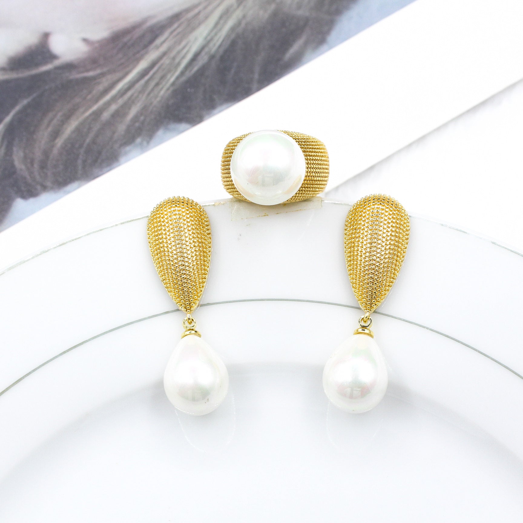 Cross-border New Pearl Rings and Earrings Summer Niche High-end Fashion Retro Exquisite Index Finger Rings Wholesale