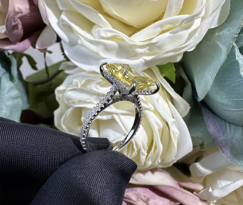Rectangular High Carbon Diamond Light Luxury Ring