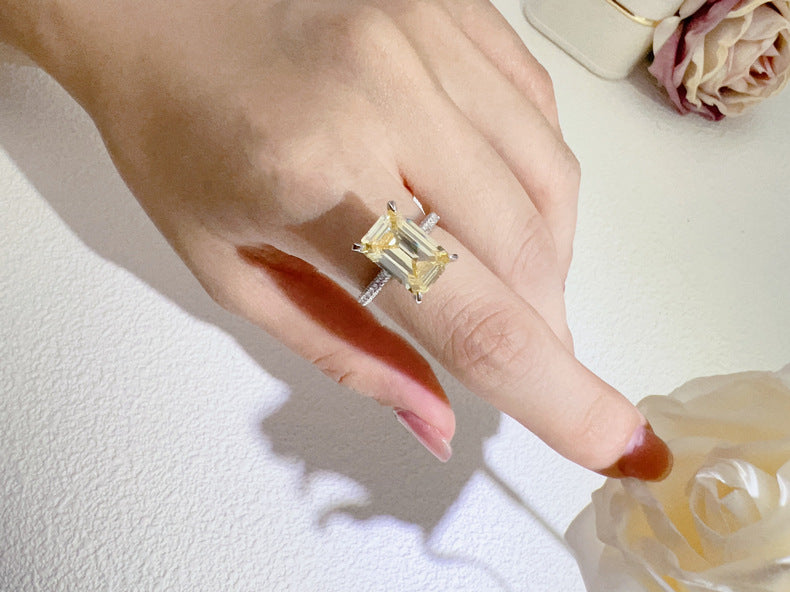 Rectangular High Carbon Diamond Light Luxury Ring