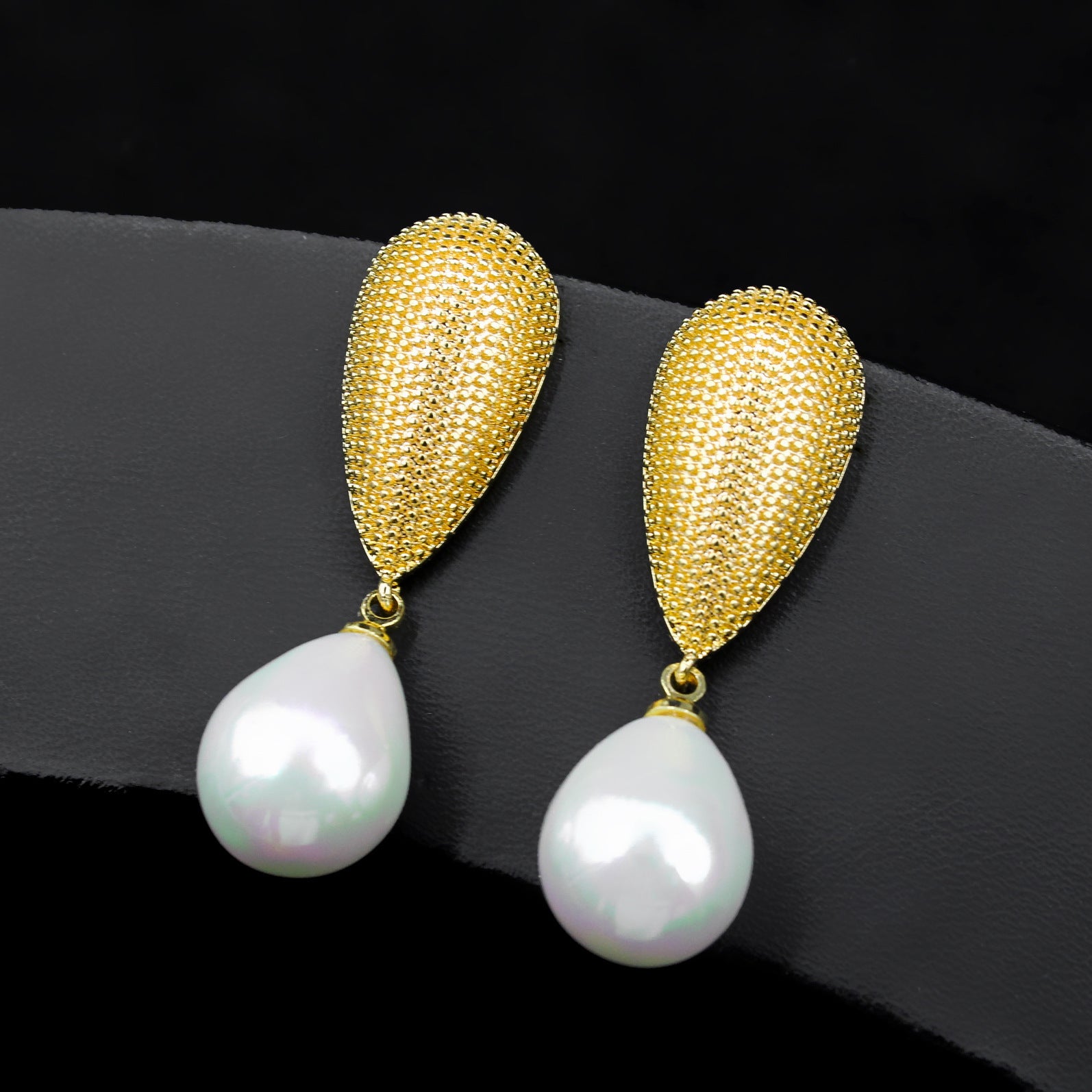 Cross-border New Pearl Rings and Earrings Summer Niche High-end Fashion Retro Exquisite Index Finger Rings Wholesale