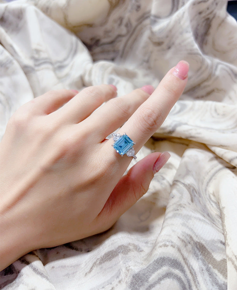 Elegant Aquamarine Ring – 5.5CT Rectangle Cut